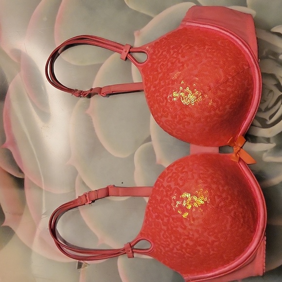 Unique Victoria's Secret Sequin Plunge Bra 36C - Picture 6 of 6